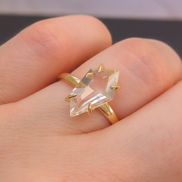 Alexis Bittar 14K Yellow Gold Rock Crystal “Kite” Ring Size 7 - Picture 9 of 9